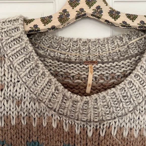 Free People Chunky Knit Cropped Sweater in Cream, Tan & Teal - Picture 2 of 2